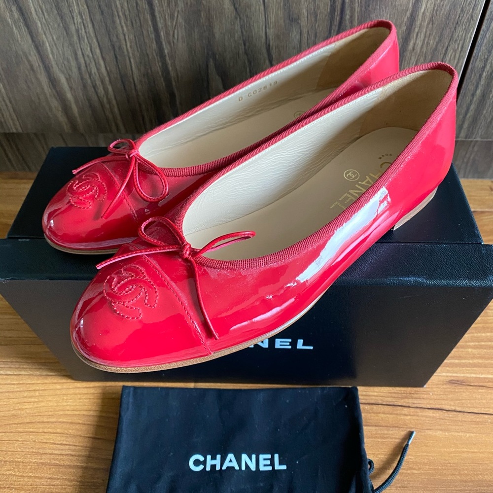 Chanel red flats size 39